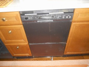 ホシザキ製食器洗い乾燥機　BJW-10D