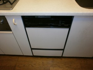 パナソニック製食器洗い乾燥機　NP-45A1P1