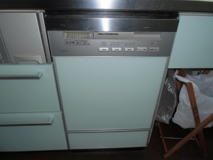 パナソニック製食器洗い乾燥機　NP-P45VDPSAA
