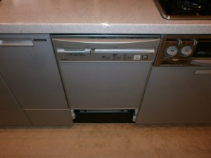 Panasonic製食器洗い乾燥機　NP-P45FD1S