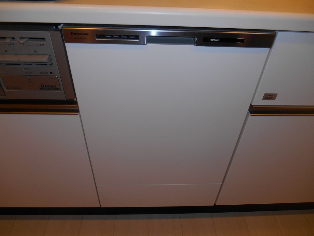 Panasonic製食器洗い乾燥機 NP-45MD6W