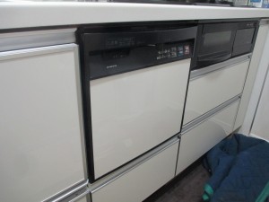 パナソニック製食器洗い乾燥機　NP-P45X1P1BB