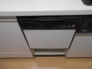 パナソニック製食器洗い乾燥機　NP-P45X1P1AA