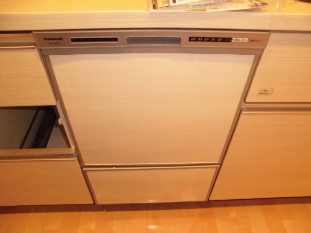 Panasonic製食器洗い乾燥機 NP-45RS6S