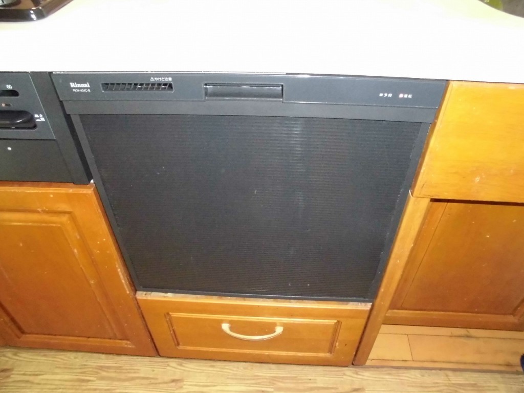 リンナイ製食器洗い乾燥機　RKW-404C-B