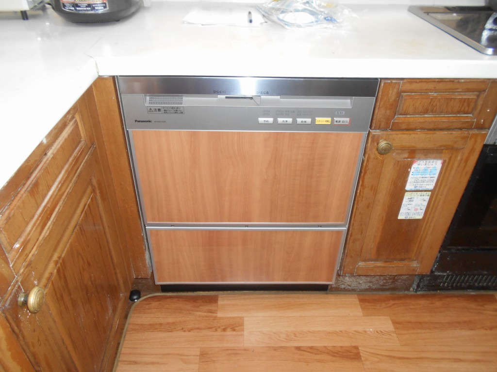 Panasonic製食器洗い乾燥機 NP-P60V1PSPS N-PC600S