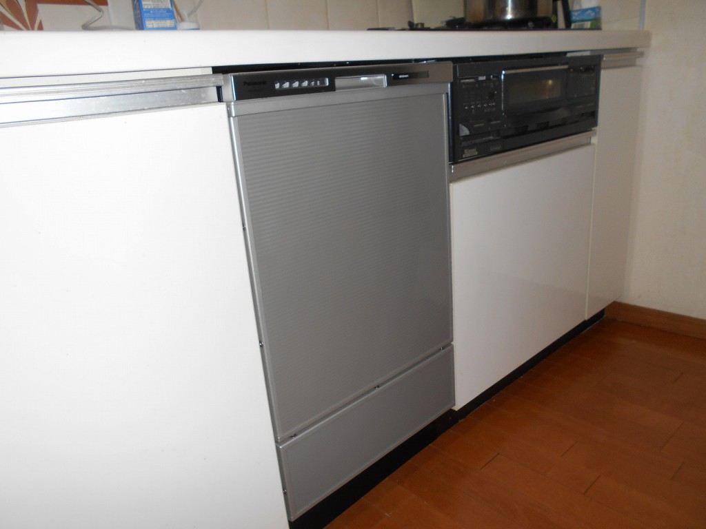 Panasonic製食器洗い乾燥機 NP-45MD7S　