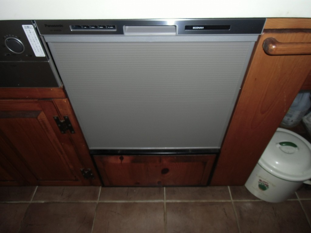 Panasonic製食器洗い乾燥機 NP-45MS8S 　