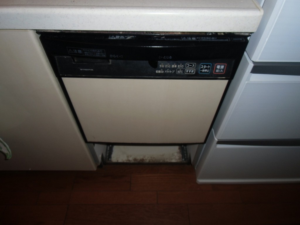 Panasonic製食器洗い乾燥機 NP-45VS7S　