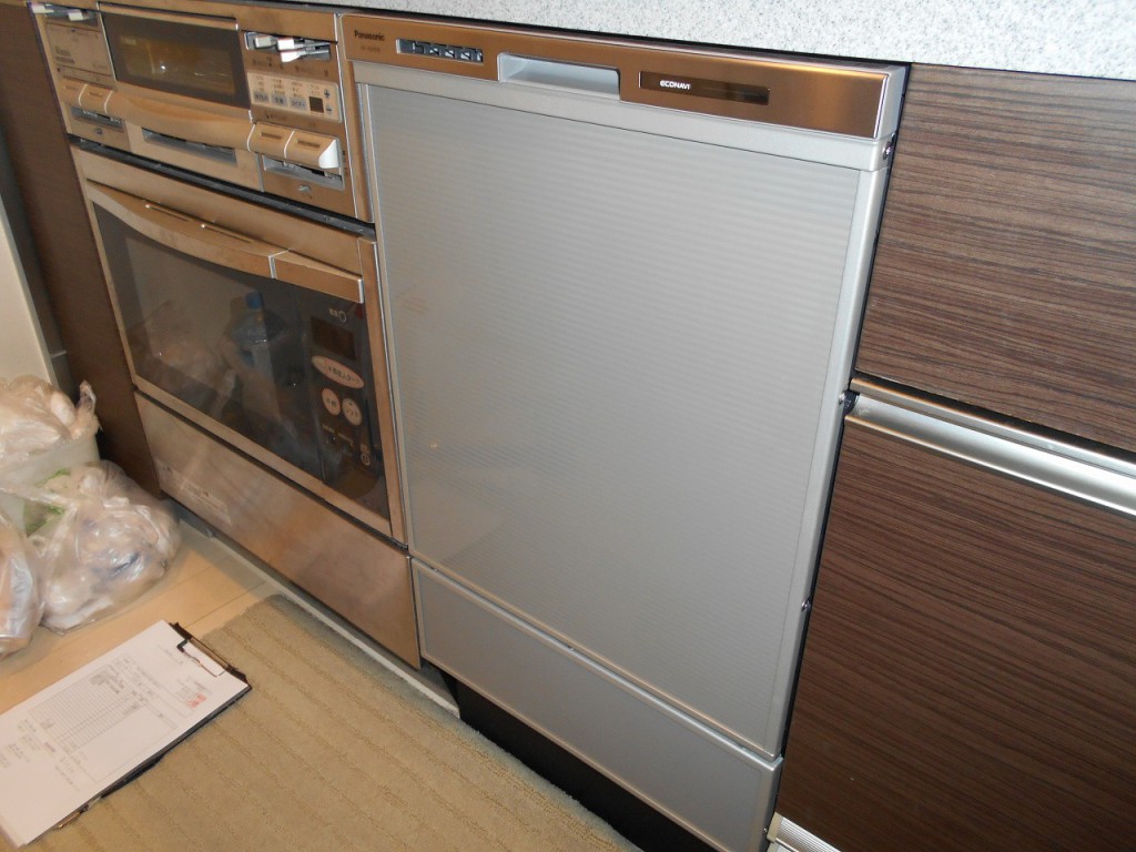 Panasonic製食器洗い乾燥機 NP-45MD8S　
