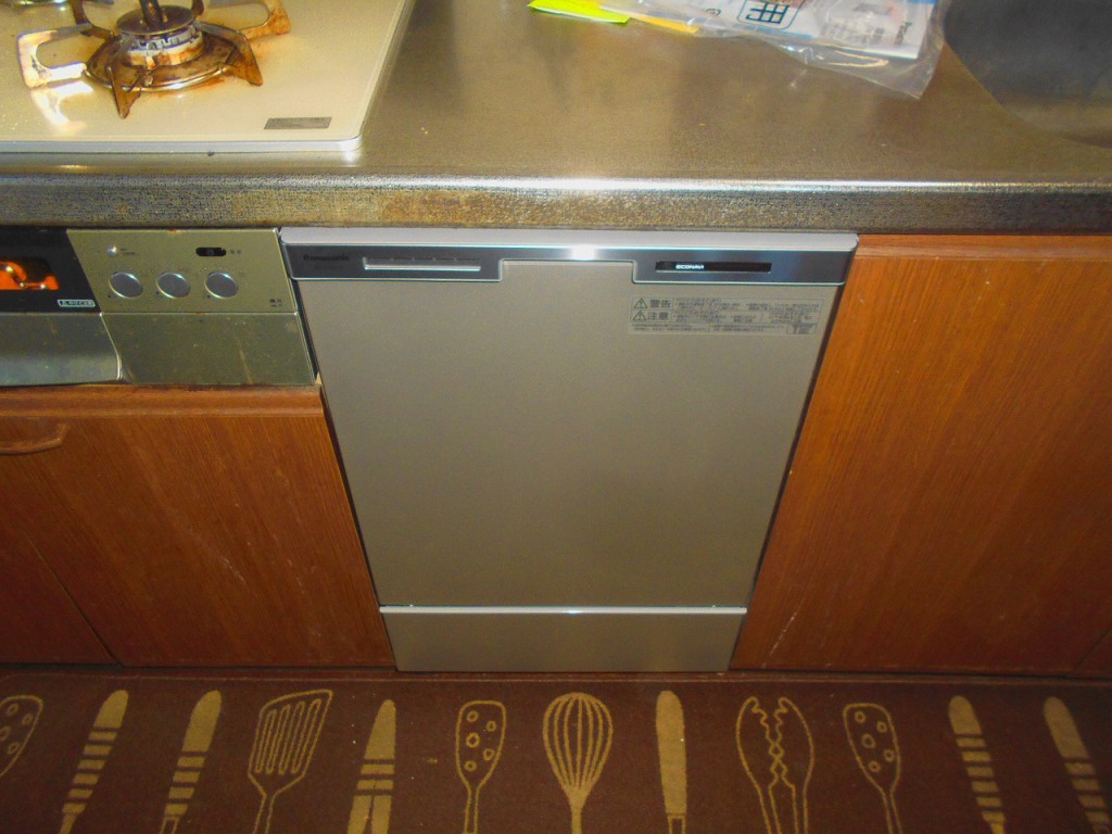 Panasonic製食器洗い乾燥機 NP-45MC6T