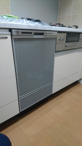 Panasonic製食器洗い乾燥機　NP-45MD8S　