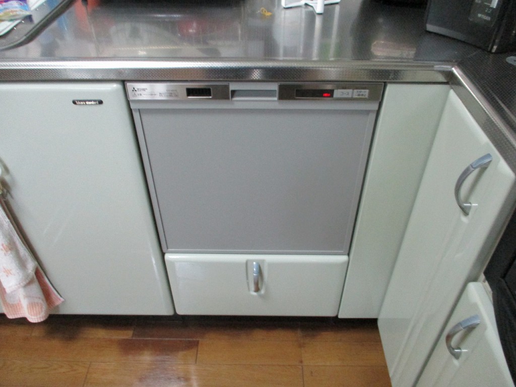 三菱製食器洗い乾燥機 EW-45H1S