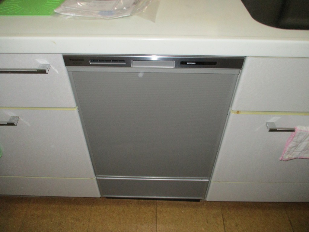 Panasonic製食器洗い乾燥機 NP-45MD9S　