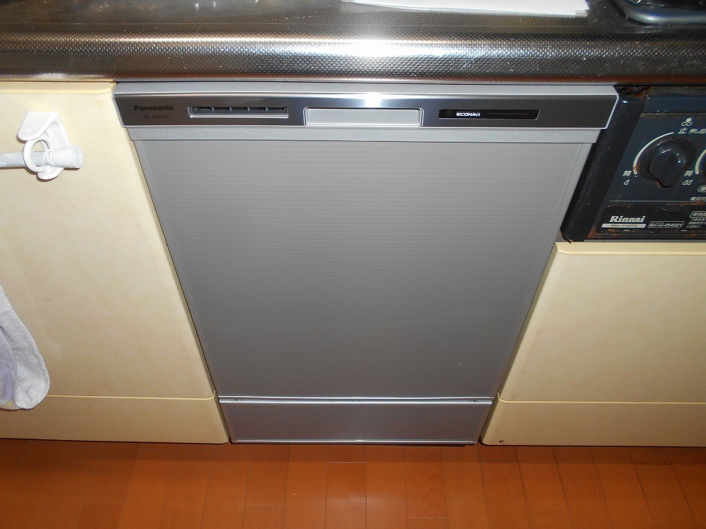 Panasonic製食器洗い乾燥機　 NP-45MD9S 　