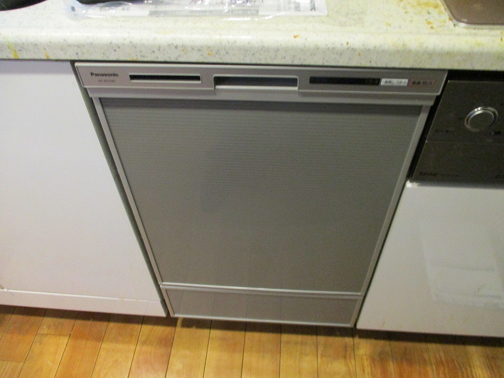 Panasonic製食器洗い乾燥機 NP-45VD9S