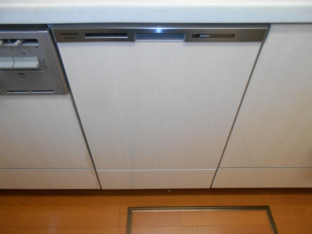 Panasonic製食器洗い乾燥機 NP-45MD9W　