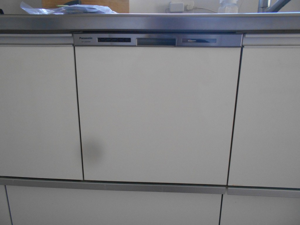 Panasonic製食器洗い乾燥機 NP-45MS9W　